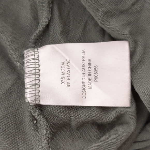 Rockwear Women's Top Size 8 Green Sleeveless Racerback Tie Waist Activewear - Picture 11 of 12